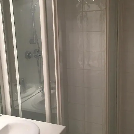 Apartment Pour 3 A - Proche Commerces Et Remontees Mecaniques - Fr-1-263-68